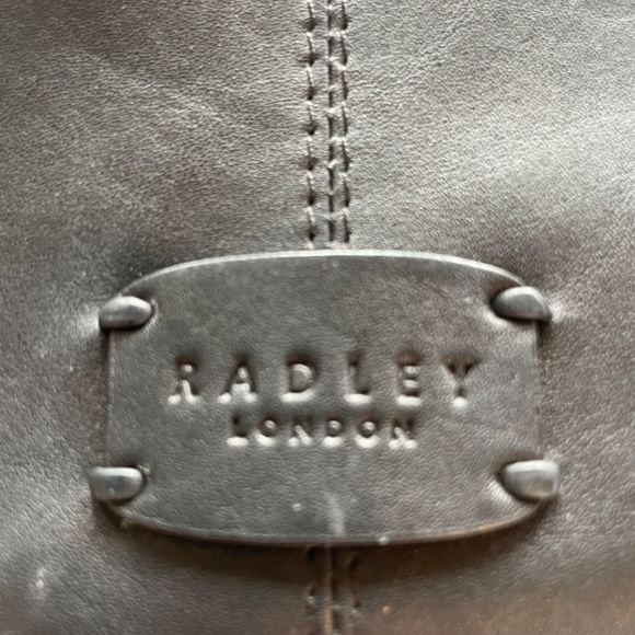 Radley London black crossbody - Picture 2 of 7